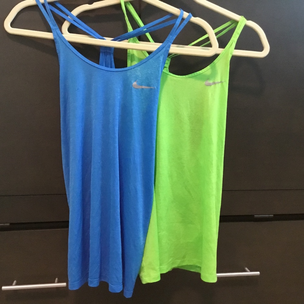 2 Nike running tanks